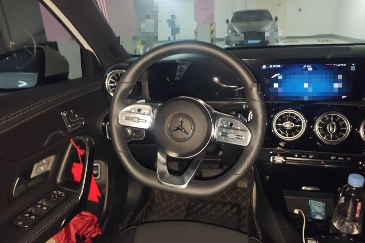 Used Mercedes-Benz A-Class 2022 Second Facelift A 200 L Sport Sedan Fashion Version Steering Wheel