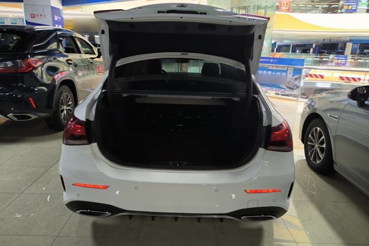 Used Mercedes-Benz A-Class 2022 Revised Version A 200 L Sport Sedan Fashionable Style Trunk