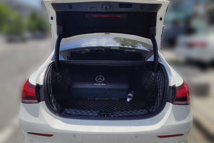 Used Mercedes-Benz A-Class 2022 Revised Version A 200 L Sport Sedan Fashionable Style Trunk