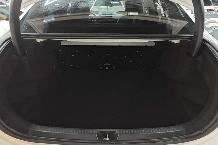 Used Mercedes-Benz A-Class 2022 Revised Version A 200 L Sport Sedan Fashionable Style Trunk
