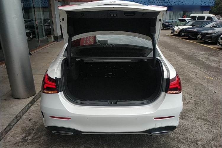 Used Mercedes-Benz A-Class 2022 Revised Version A 200 L Sport Sedan Fashionable Style Trunk