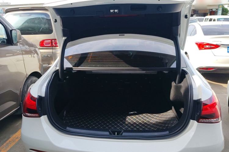 Used Mercedes-Benz A-Class 2022 Revised Version A 200 L Sport Sedan Fashionable Style Trunk