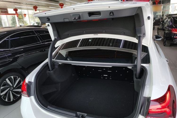 Used Mercedes-Benz A-Class 2022 Revised Version A 200 L Sport Sedan Fashionable Style Trunk