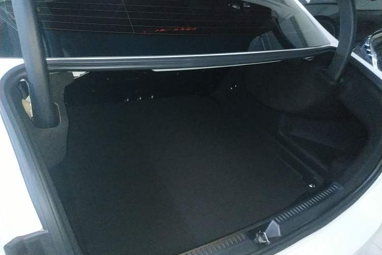 Used Mercedes-Benz A-Class 2022 Revised Version A 200 L Sport Sedan Fashionable Style Trunk