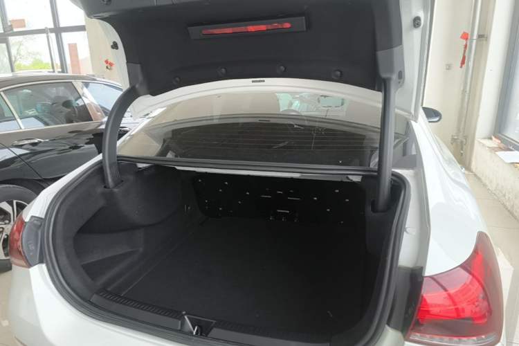 Used Mercedes-Benz A-Class 2022 Revised Version A 200 L Sport Sedan Fashionable Style Trunk