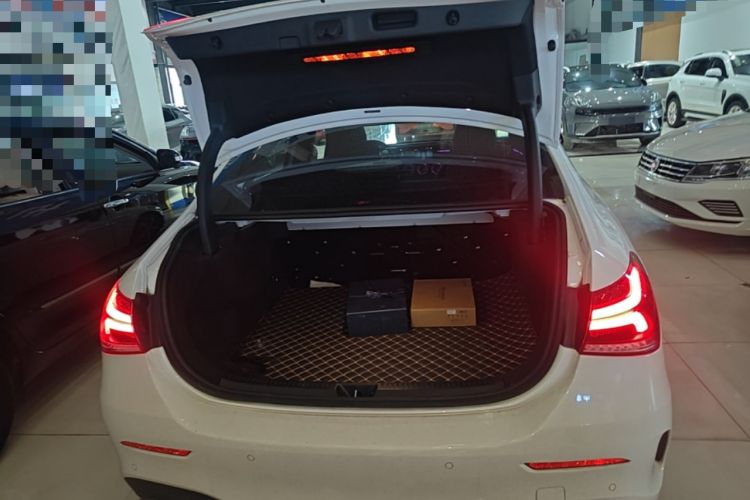 Used Mercedes-Benz A-Class 2022 Revised Version A 200 L Sport Sedan Fashionable Style Trunk
