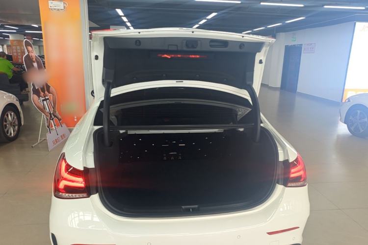 Used Mercedes-Benz A-Class 2022 Revised Version A 200 L Sport Sedan Fashionable Style Trunk