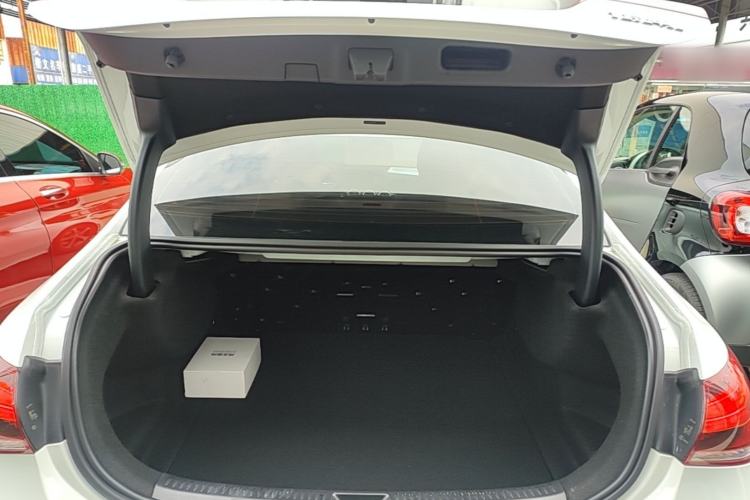Used Mercedes-Benz A-Class 2022 Revised Version A 200 L Sport Sedan Fashionable Style Trunk