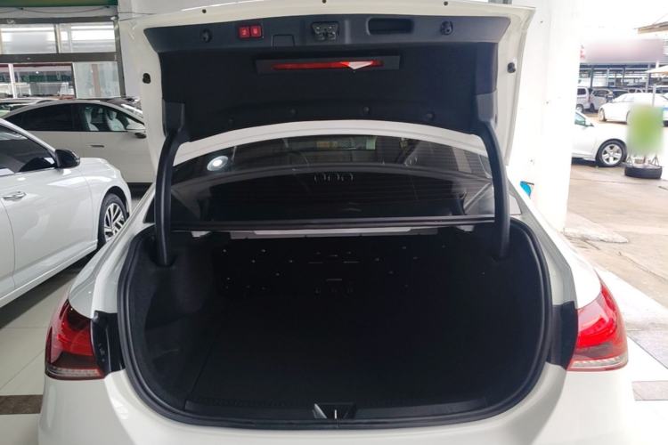 Used Mercedes-Benz A-Class 2022 Revised Version A 200 L Sport Sedan Fashionable Style Trunk