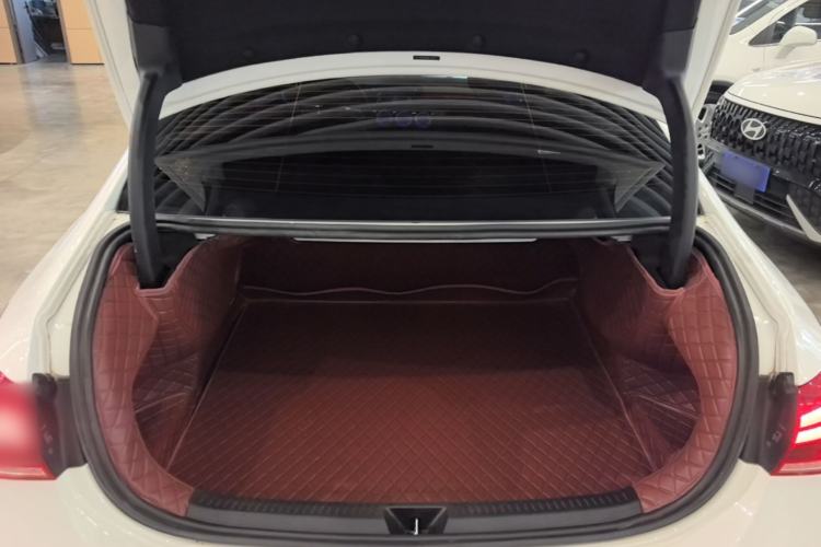 Used Mercedes-Benz A-Class 2022 Second Facelift A 200 L Sport Sedan Fashion Version Trunk