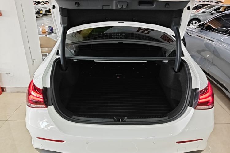 Used Mercedes-Benz A-Class 2022 Revised Version A 200 L Sport Sedan Fashionable Style Trunk