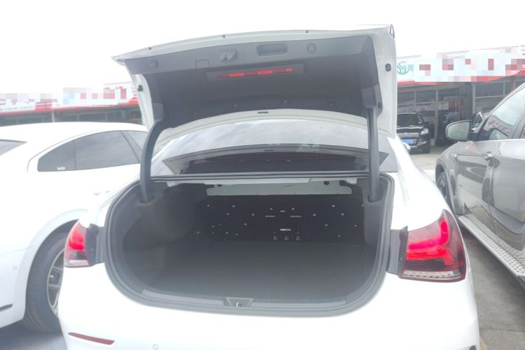 Used Mercedes-Benz A-Class 2022 Revised Version A 200 L Sport Sedan Fashionable Style Trunk