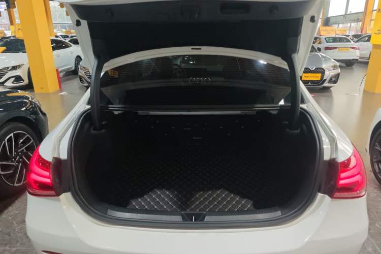 Used Mercedes-Benz A-Class 2022 Restyled A 200 L Sport Sedan Fashion Version Trunk