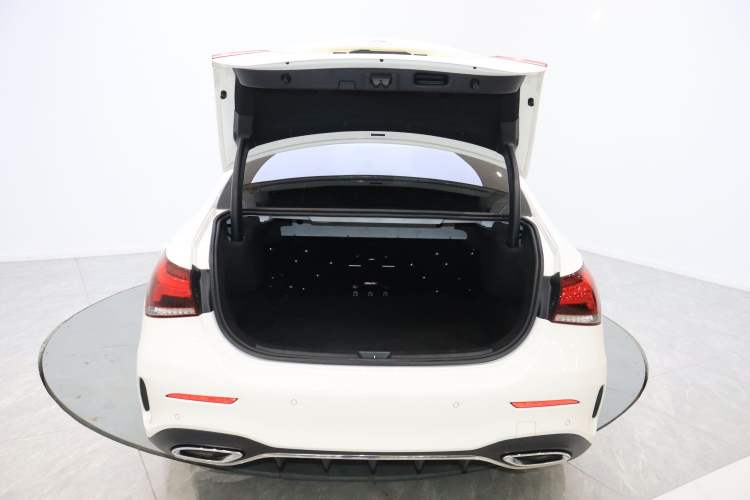 Used Mercedes-Benz A-Class 2022 Second Facelift A 200 L Sport Sedan Fashion Version Trunk