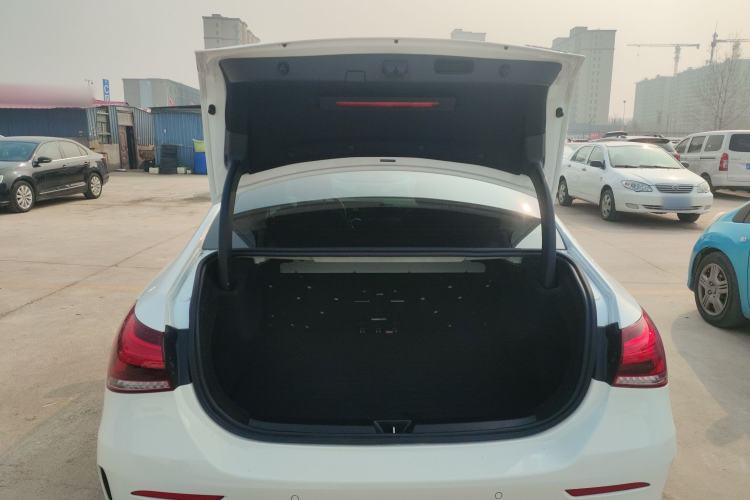 Used Mercedes-Benz A-Class 2022 Revised Version A 200 L Sport Sedan Fashionable Style Trunk