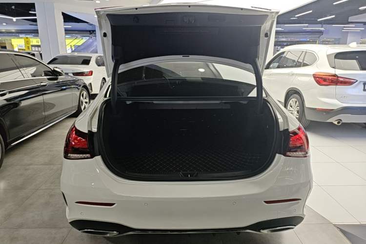 Used Mercedes-Benz A-Class 2022 Restyled A 200 L Sport Sedan Fashion Version Trunk
