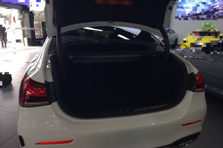 Used Mercedes-Benz A-Class 2022 Revised Version A 200 L Sport Sedan Fashionable Style Trunk