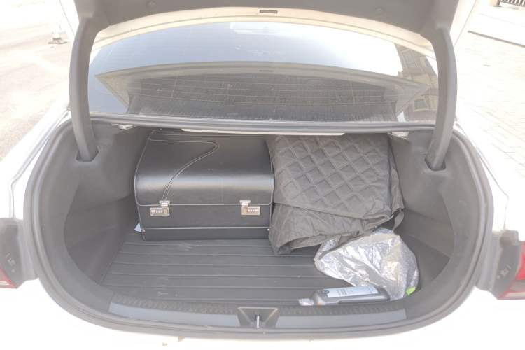 Used Mercedes-Benz A-Class 2022 Revised Version A 200 L Sport Sedan Fashionable Style Trunk