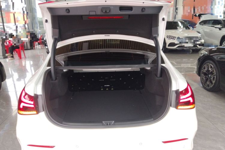 Used Mercedes-Benz A-Class 2022 Revised Version A 200 L Sport Sedan Fashionable Style Trunk