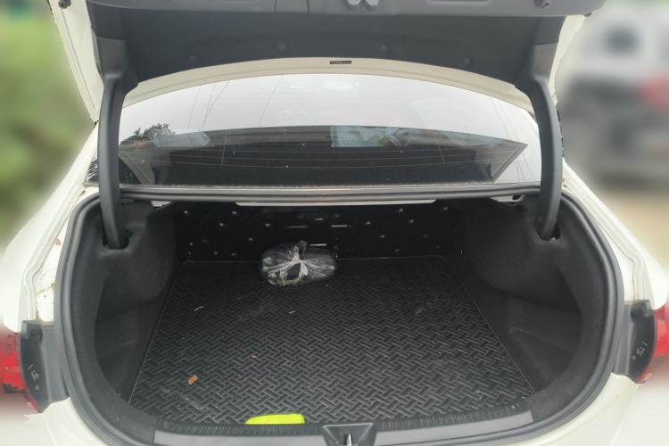 Used Mercedes-Benz A-Class 2022 Revised Version A 200 L Sport Sedan Fashionable Style Trunk