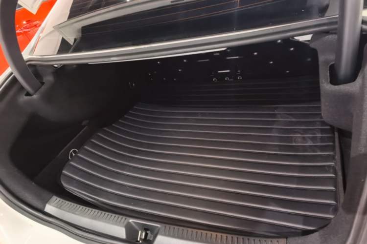 Used Mercedes-Benz A-Class 2022 Second Facelift A 200 L Sport Sedan Fashion Version Trunk