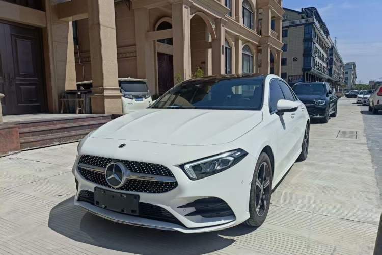 Used Mercedes-Benz A-Class 2022 Second Facelift A 200 L Sport Sedan Fashion Version Guazi used car, China used car export, Used car for sale, Used  cars, Cheapest cars for sale