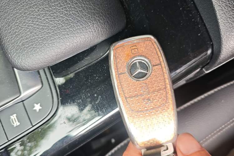 Used Mercedes-Benz A-Class 2022 Second Facelift A 200 L Sport Sedan Fashion Version Vehicle Key