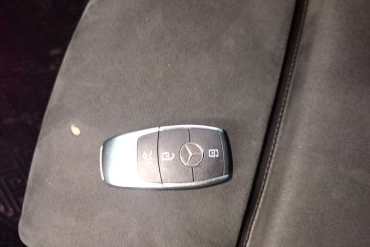 Used Mercedes-Benz A-Class 2022 Second Facelift A 200 L Sport Sedan Fashion Version Vehicle Key