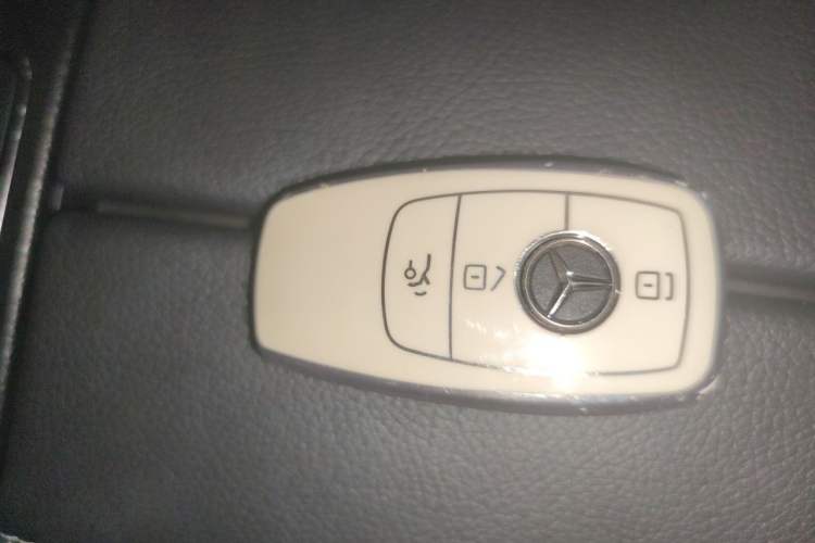 Used Mercedes-Benz A-Class 2022 Second Facelift A 200 L Sport Sedan Fashion Version Vehicle Key