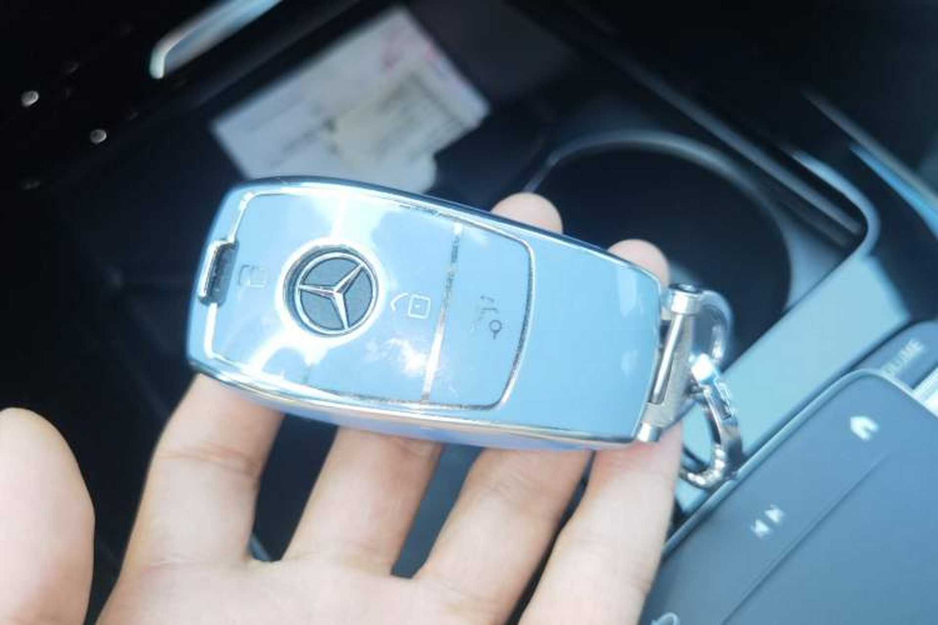 Used Mercedes-Benz A-Class 2022 Second Facelift A 200 L Sport Sedan Fashion Version Vehicle Key