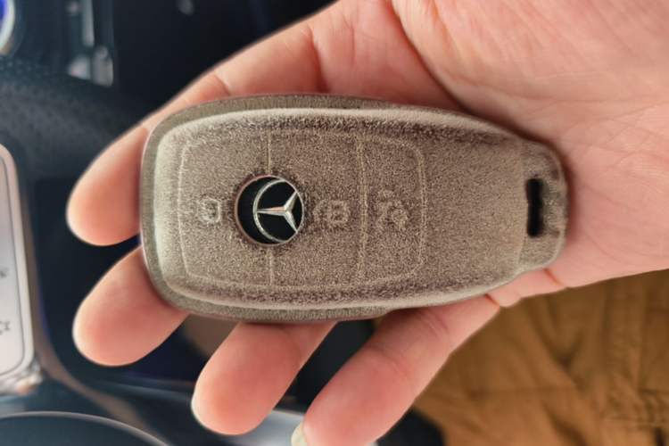 Used Mercedes-Benz A-Class 2022 Revised Version A 200 L Sport Sedan Fashionable Style Vehicle Key