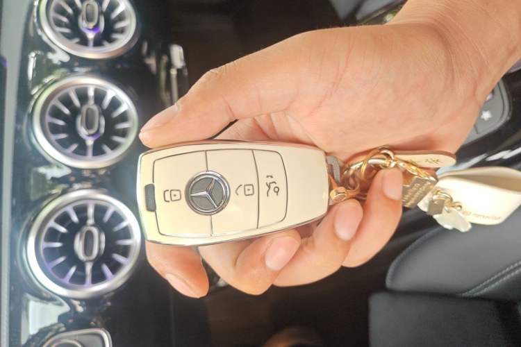 Used Mercedes-Benz A-Class 2022 Second Facelift A 200 L Sport Sedan Fashion Version Vehicle Key