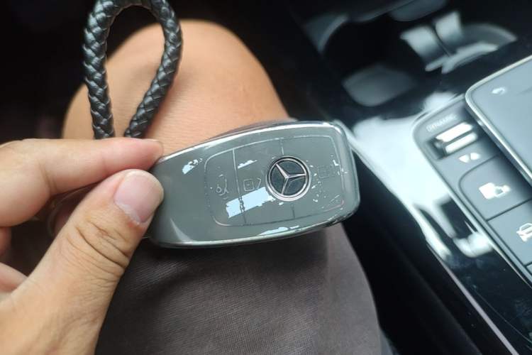 Used Mercedes-Benz A-Class 2022 Revised Version A 200 L Sport Sedan Fashionable Style Vehicle Key
