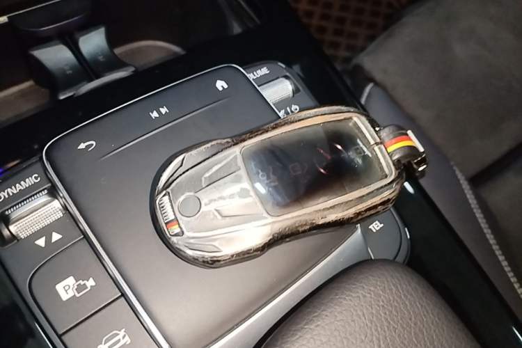 Used Mercedes-Benz A-Class 2022 Second Facelift A 200 L Sport Sedan Fashion Version Vehicle Key