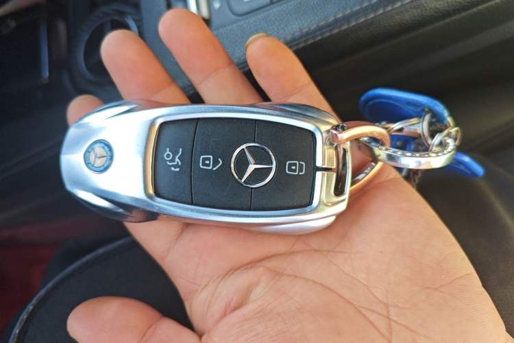 Used Mercedes-Benz A-Class 2022 Second Facelift A 200 L Sport Sedan Fashion Version Vehicle Key