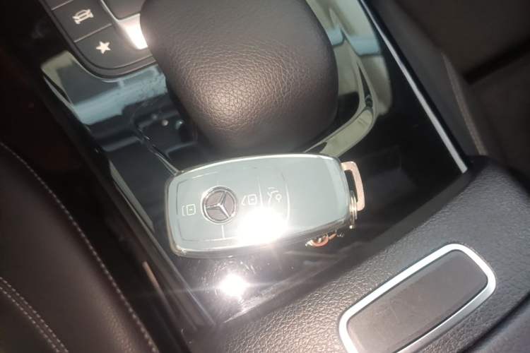 Used Mercedes-Benz A-Class 2022 Second Facelift A 200 L Sport Sedan Fashion Version Vehicle Key