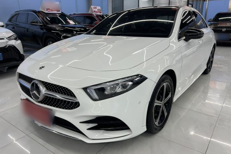 Used Mercedes-Benz A-Class 2022 Revised Version A 200 L Sport Sedan Fashionable Style Guazi used car, China used car export, Used car for sale, Used cars, Cheapest cars for sale