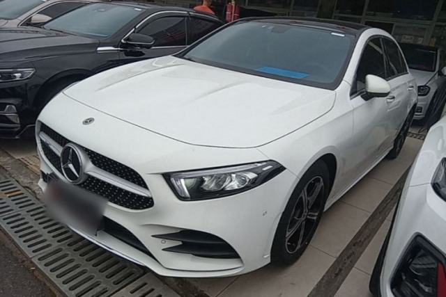 Używany Mercedes-Benz A-Class 2022 Revised Version A 200 L Sport Sedan Fashionable Style