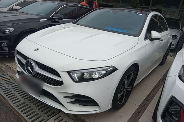 Used Mercedes-Benz A-Class 2022 Revised Version A 200 L Sport Sedan Fashionable Style Guazi used car, China used car export, Used car for sale, Used  cars, Cheapest cars for sale