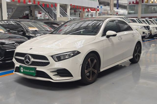 Używany Mercedes-Benz A-Class 2022 Revised Version A 200 L Sport Sedan Fashionable Style