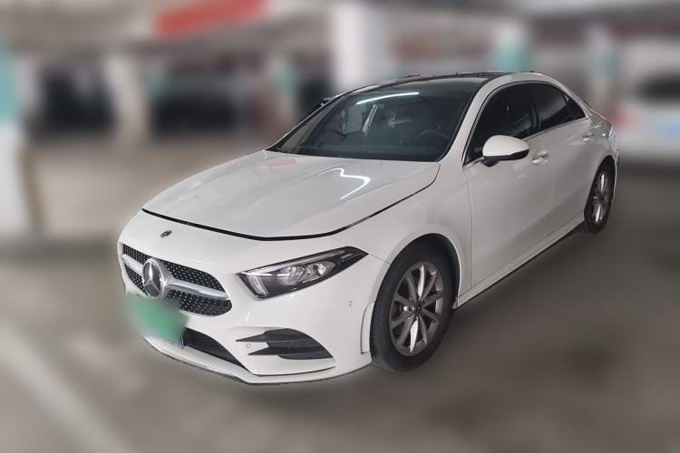 Used Mercedes-Benz A-Class 2022 Restyled A 200 L Sport Sedan Dynamic Version Guazi used car, China used car export, Used car for sale, Used cars, Cheapest cars for sale