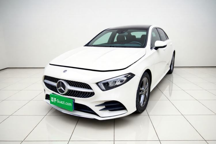 Ojetý Mercedes-Benz A-Class 2022 Restyled A 180 L Sport Sedan Guazi used car, China used car export, Used car for sale, Used  cars, Cheapest cars for sale
