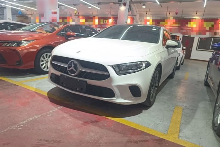 Used Mercedes-Benz A-Class 2022 Restyled A 180 L Sport Sedan Guazi used car, China used car export, Used car for sale, Used Mercedes-Benz cars, Cheapest cars for sale