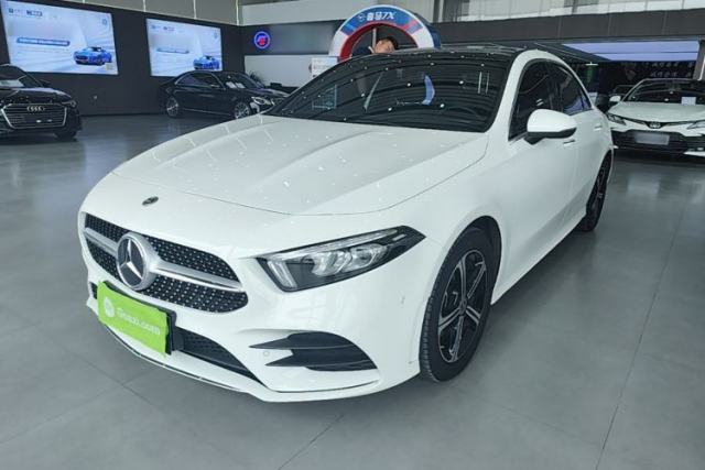 Used Mercedes-Benz A-Class 2022 Revised Version A 200 L Sport Sedan Fashionable Style
