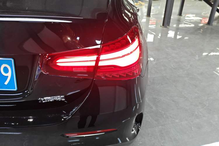 Used Mercedes-Benz A-Class 2023 A 180 L Exterior 3
