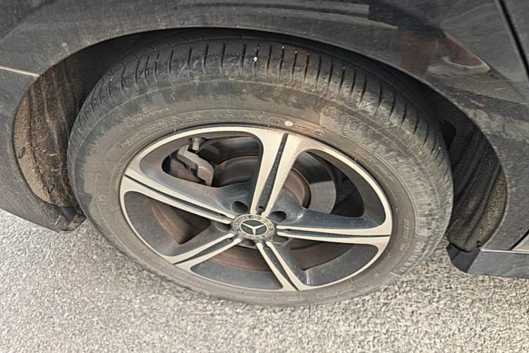 Used Mercedes-Benz A-Class 2023 A 200 L Fashion Model Right Rear Wheel Hub