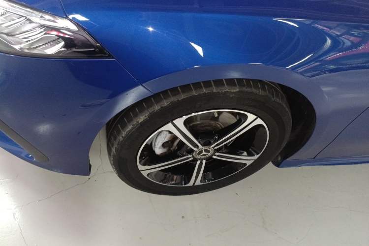 Used Mercedes-Benz A-Class 2023 A 200 L Fashion Model Left Front Wheel Hub