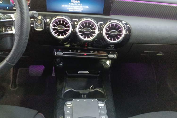 Used Mercedes-Benz A-Class 2023 A 200 L Fashion Model Audio And AC Panel