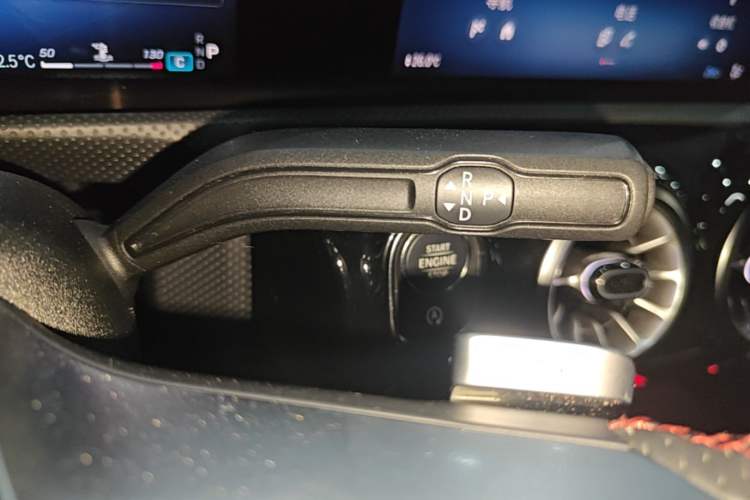 Used Mercedes-Benz A-Class 2023 A 200 L Fashion Model Gear Lever