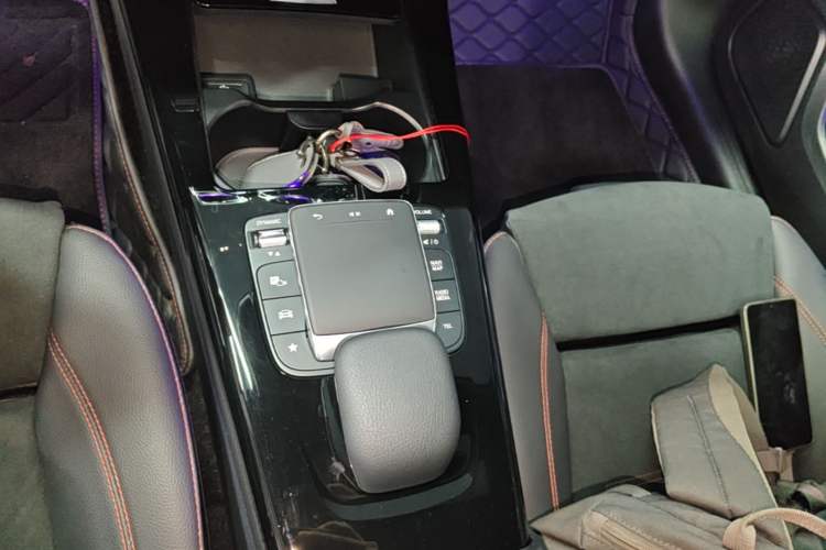 Used Mercedes-Benz A-Class 2023 A 200 L Fashion Model Gear Lever